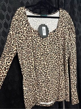 Leopard Print Scoop Neck Long Sleeve Top - Beige/Black